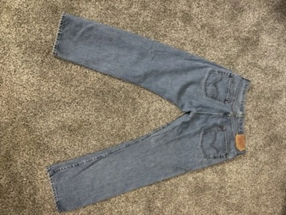 Vintage Levi’s 501 Jeans Made in USA 36x32 Button Fly 90s Original Fit Denim